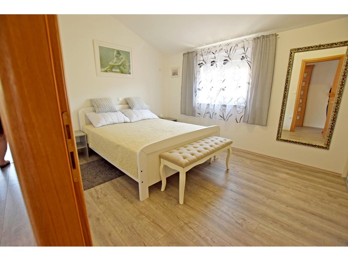Apartman Branka Starigrad Paklenica Extérieur photo